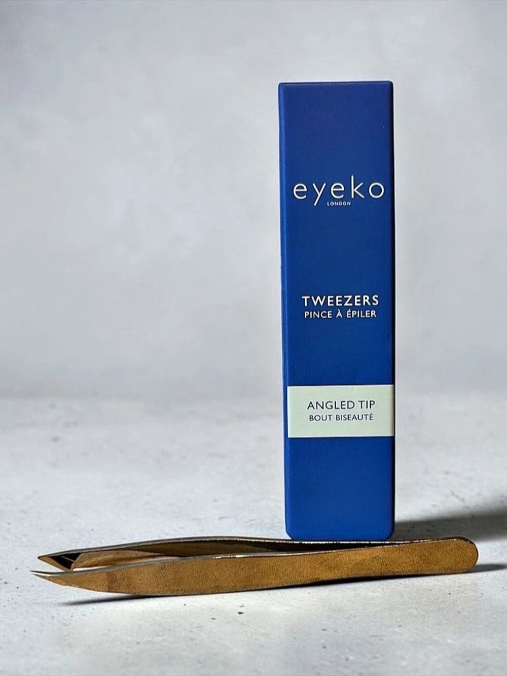 Eyeko London Angled Tip Tweezers New in Box Factory Sealed
